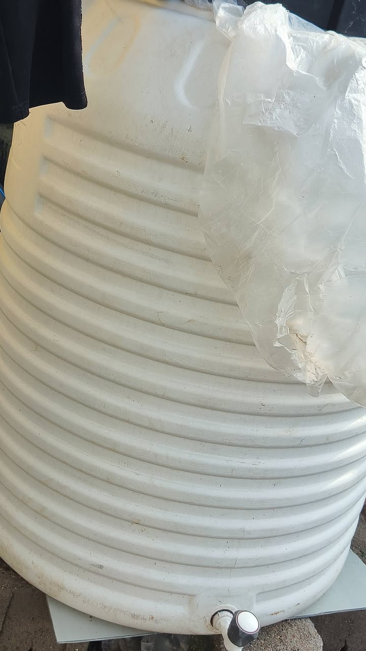 برمين للبيع نص طن جديد الله شاهد ثالث استعمال سعر 50  متواجد فقط واتساب ***********
