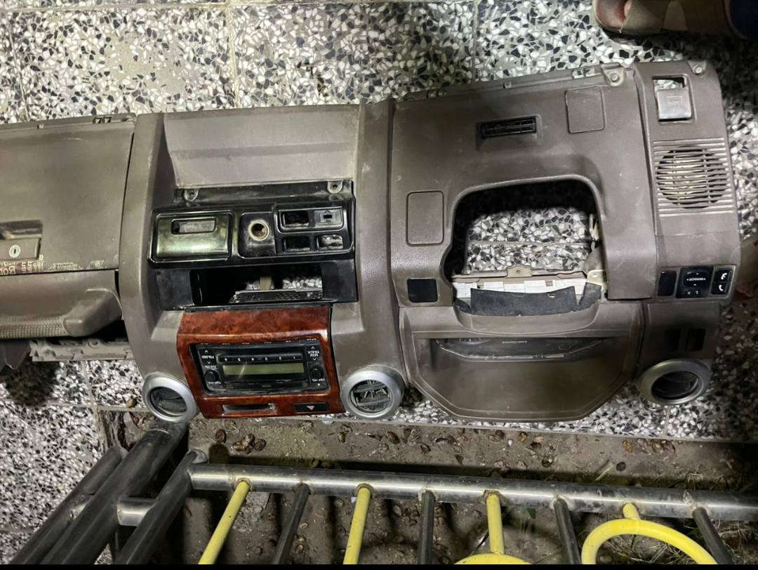 مـحـل المـرتـضى 
دشبول تويوتا لاندكروزر حوثيه موديل 2018 وفوك
.
العنوان بغداد باب الشيخ فرع بانزيخانه
.
الاستفسار راسلني خاص او 
 اتصل على الرقم ***********
