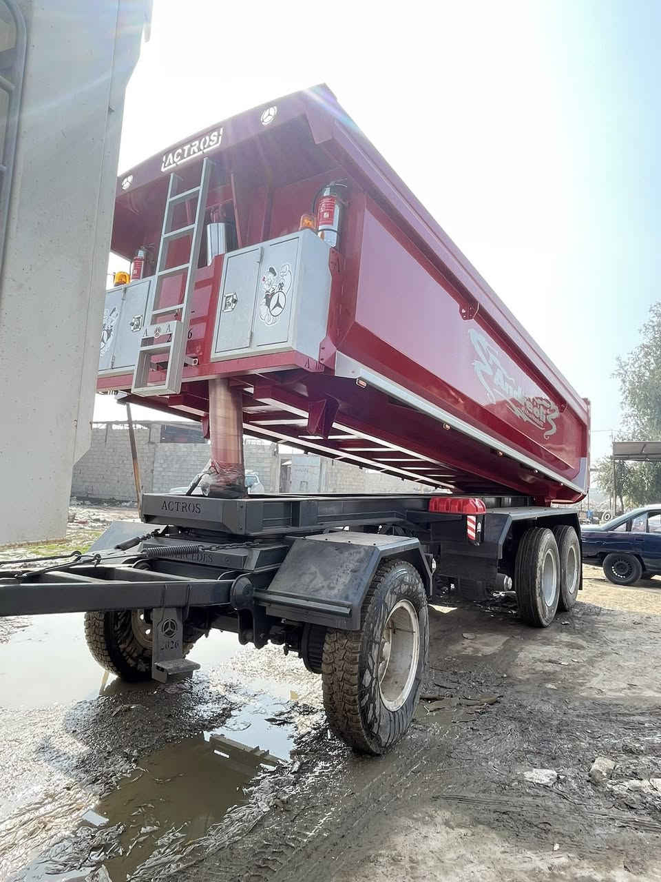 السلام عليكم. // للييع مقطوره تفصال جديد 
     2026. مامحمله ولا كيله. طول 7.20. 
      شاصي 14. دناگير 16. وزنها ٩ اطنان. 
     صبغ. حراري. كهرباءيات. بالوني. اصلي. 
       الذرعه ٢٤ متر. شغل درجه اولا. 
  ملاحظه / العربانه بدون تاير ويل.  
          الاستفسار. ولاتصال ***********.
