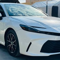 للبيع كامري موديل 2025 امريكي هايبرد ضرر بوند فقط بدون دواخل جديده ماش...