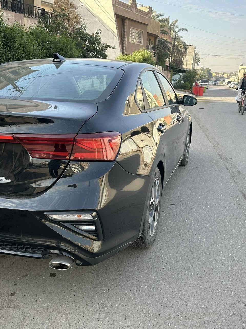 السلام عليكم 
كيا فورتي 2020 للبيع وارد امريكي بدون ايرباك
لو اسود مواصفات محرك 2000 كير AT المرغوب تحديد مسار توقف ذاتي شاشه كامره دواره ماشيه 34 الف حقيقي السعر المطلوب 128 ورقه وبيها مجال 
للاستفسار الاتصال ***********
مكاني بغداد الكرخ حي الجامعه
