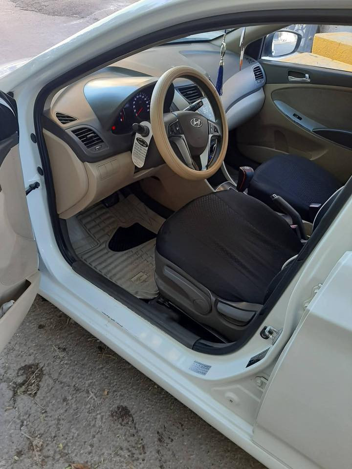 السلام عليكم اكسنت ٢٠١٢ خليجي محرك ١٦٠٠دوش سياره فول كلشي بشرط فول مواصفات فتحه سقف تحكم استيرن اشاير بالمري ٥تجاوي رقم بغداد الإنكليزي باسمي مشروع وطني ثاني يوم تحويل السعر ٩٥وبيها مجال بسيط بيها صبغات بسيطه بدون معجون مكاني بغداد شارع حيفا ***********
