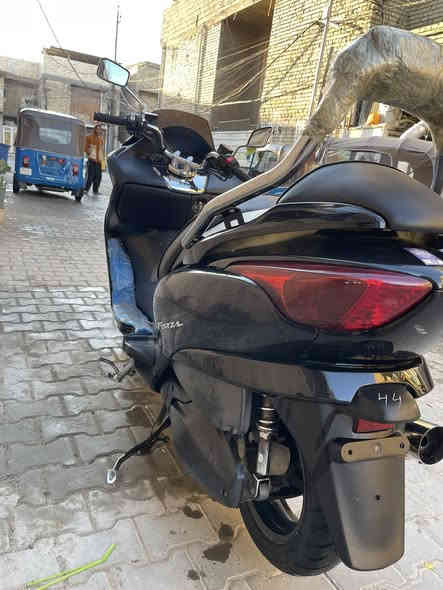 فورزه08للبيع دراجه جديده ماشيه21الف نضيفه بمعنا الكلمه نضافه الكفر95/100سعر13$وبيها مجال الشراي يتصل. ***********
