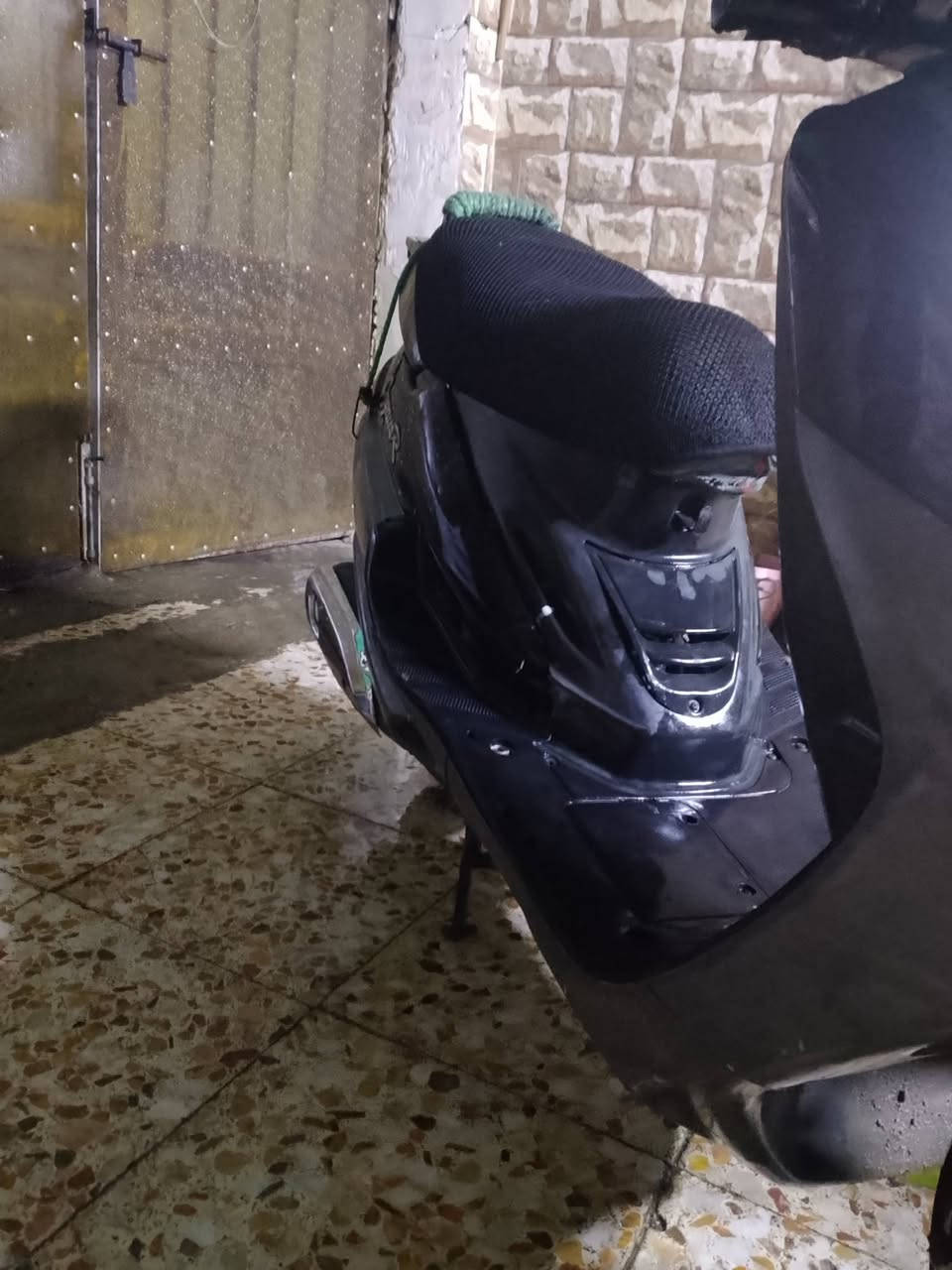 السلام عليكم دراجه فراشه للبيع سعر 650 وبيها مجال عنوان بغداد الشعب نهايه حي اور
***********
