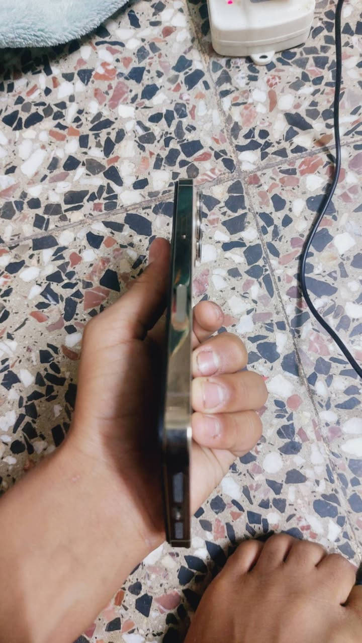 السلام عليكم
ايفون ‏iPhone 13 Pro Maxذهبي
التلفون شخط مابي 
البطاريه80بلاديه لا صرف ولاشي 
الذاكره256

‏مبدل فقط شاشه نوعيه زينه مرات شمر بل المس 
مكاني بغداد مدينه الصدر
السعر475قفل


**إذا كنت صاحب هذا الإعلان وتريد حذفه لأي سبب، رجاءا أرسل رسالة إلى الدعم الفني**