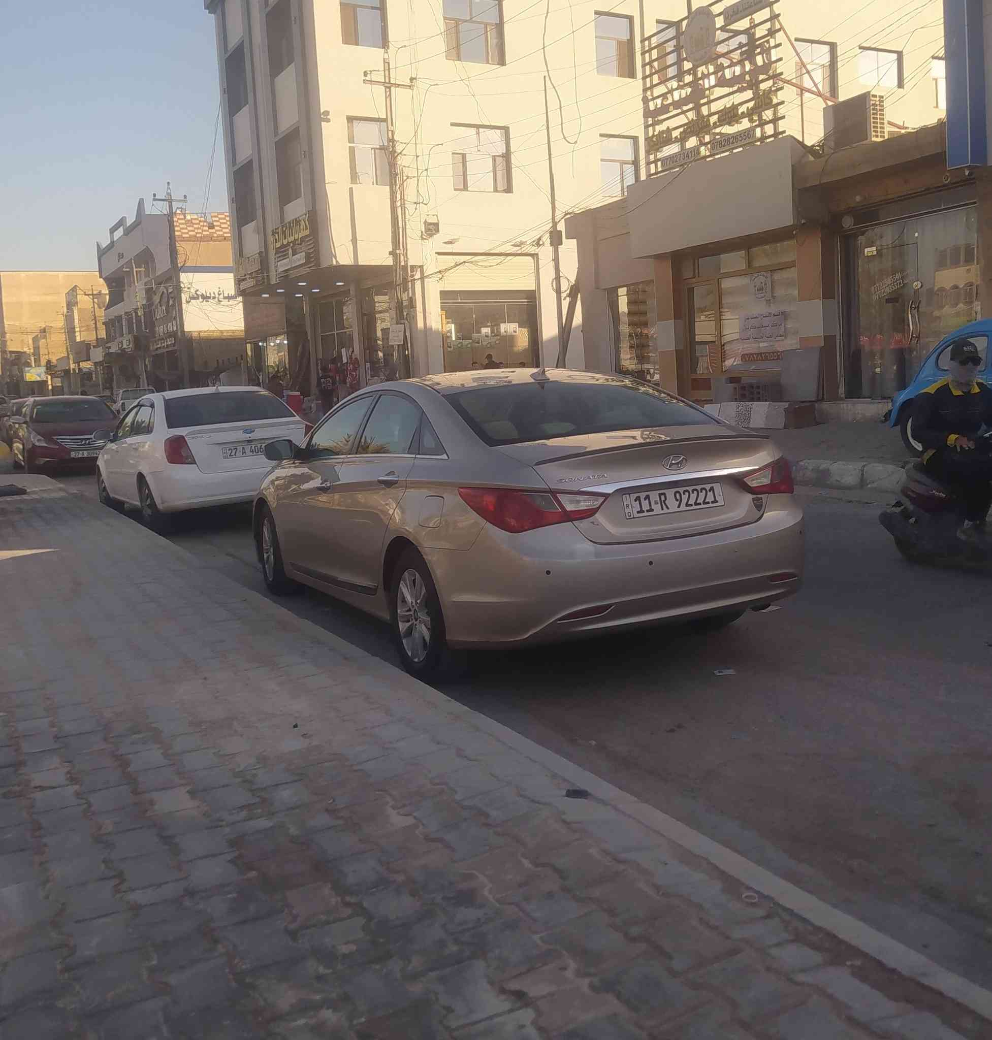 السلام عليكم سياره سوناتا 2012 للبيع
( مكفوله كفاله عامه ) رقم بغداد دولي
حادث فقط دعاميه اماميه بدون داخل 
مكينه 2400  
السياره بسمي مشروع وطني 
مكينه كير حداديه تخم تاير كله متعهد بي وكفاله 
السعر 120 وبيه مجال العنوان بابل 
للاتصال ***********
