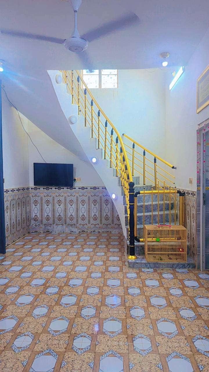 بيت زراعي البيع 110 م مربع 
المكان بدعة الرحمه قريب على شارع عشرين 
يحتوي على غرفه5/4
صاله 6/4 مطبخ4/4
استقبال 6/4
حمامات داخليه و خارجيه
السعر 55وبيه مجال قليل بيع مستعجل 
رقم صاحب البيت ***********
***********
