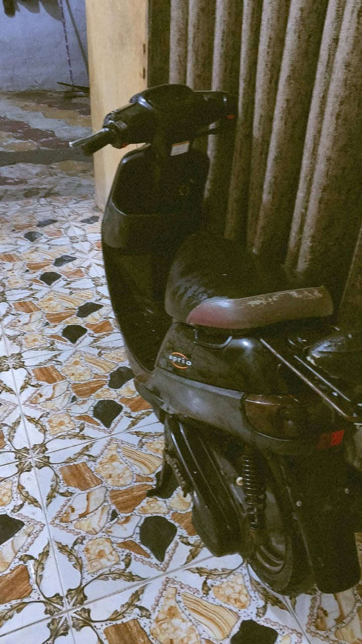 السلام عليكم دراجه بطه  مديل 2003 دراجه نضيفه كلش كلها بلاد مكينه مفتوحه مره وحده شرط شاصيها مكفول سلف هندر كله شغال لايت بك لايك أشاير كفرها بلادي سعرها 450 وبيها مجال مكاني حيره الاستفسار ***********
