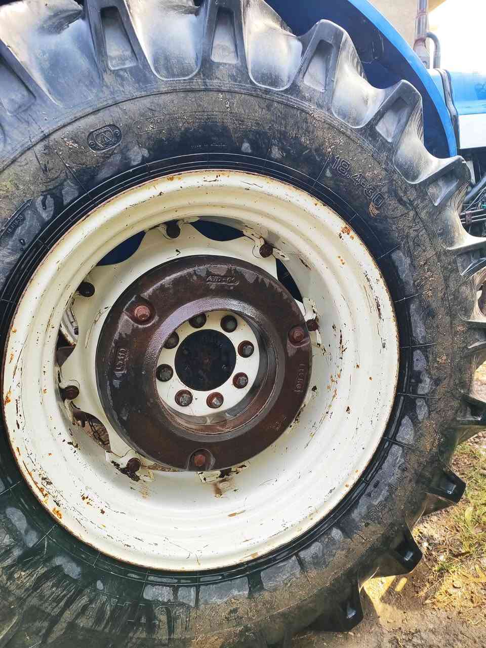 سلام عليكم ورحمه الله وبركاته للبيع مكينه نوهلند مديل 9 مكفول كفاله عامه ✅ تخم تاير  محرك لا تبخير لا تنقيص  كير وهيدروليك شركه مكان بابل حله ناحيه النيل رقم الهاتف ***********
