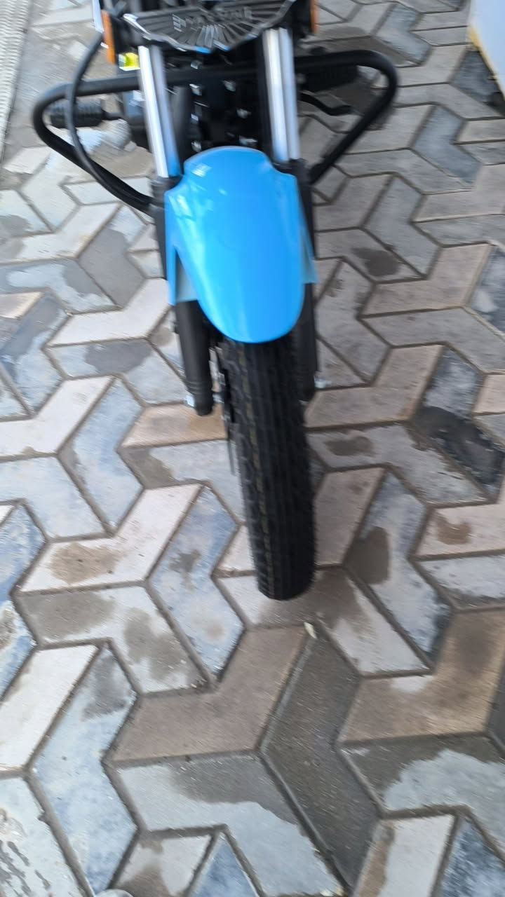 ديوان 23 مكينه 200 زيرو بعده عله وضع الشركه سحك كتابه حمره الاصلي لون سمائي مميز الخطه القديمه الشكل القديم ويل 18 ام الطوك السعر  خاص    مكان بابل الهاشميه *********** اوراق سكنر من الوكيل وصل معرض موجود بسمي
