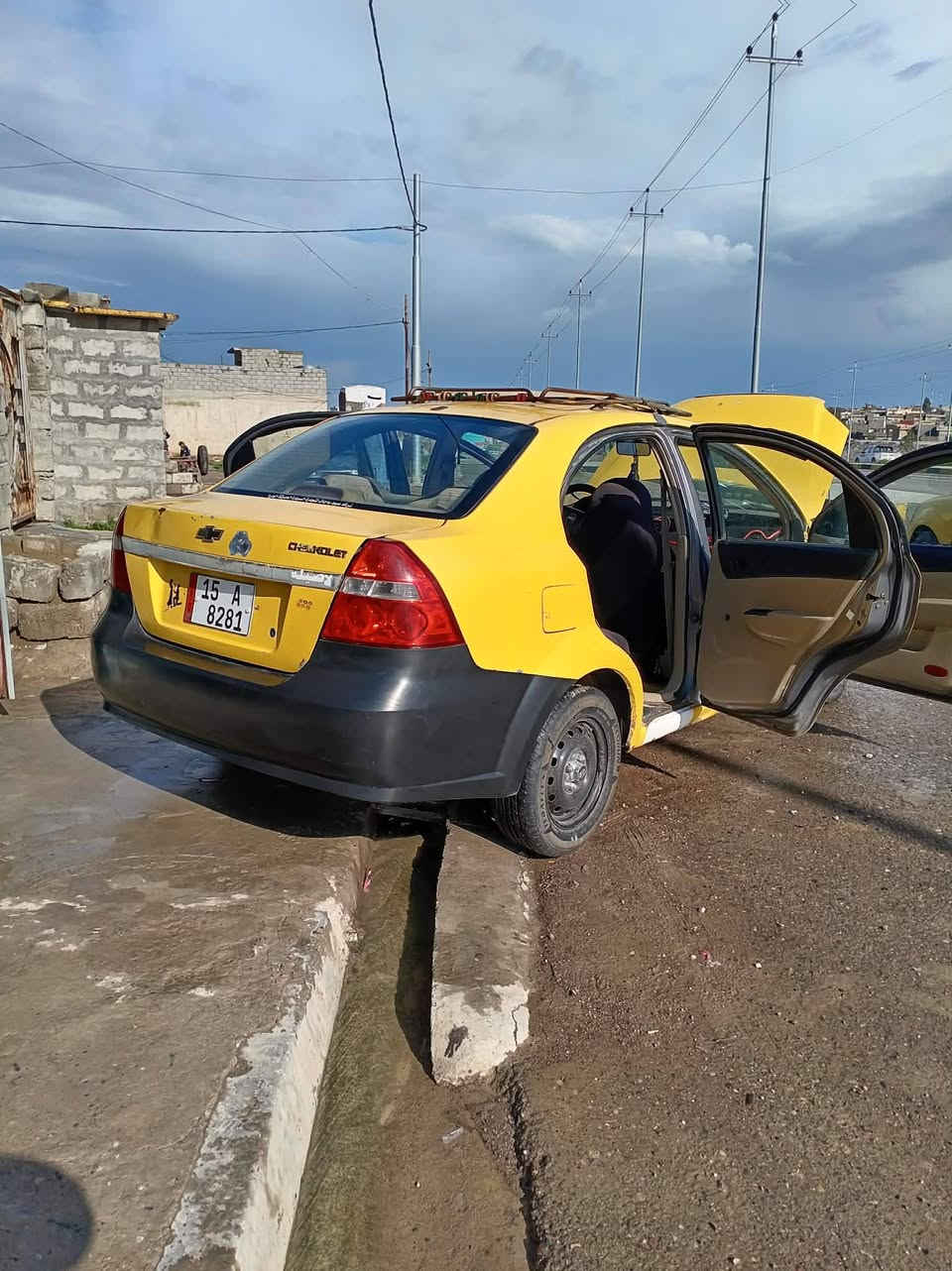 السلام عليكم سياره افيو موديل 2009 سياره نظيفه غرامات هيئه صفر سياره جاهزه من كل النواح ماهما السعر 45 وبيها مجال تواصل معاي على هذا الرقم***********
