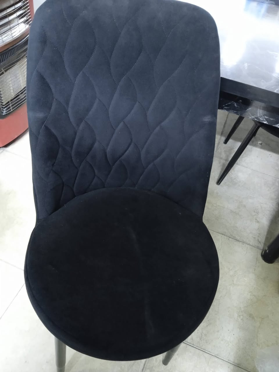 اغراض مستعمله نظيفه جدا للبيع هفلان قرب جامع سيد طيب ***********
