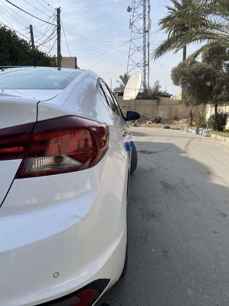 النترا2019 خليجي فول مواصفات فتحة بصمة 4 وضعيات قيادة شاشة اعطال حساسات امامي خلفي شاشة وكامرة خلفية نظام ترحيب جنطة ذكية تبريد قطعتين السيارة ماشية84الف كيلو السيارة للبيع فقط السيارة بيها دعامية مبدلة والبنيد مفتوح فقط بس بالسونار يقرة مبدل لان البراغي مفتوحة سعرها 160 ورقة وبيها مجال مكانها بغداد الدورة قرب محكمة الدورة ***********
