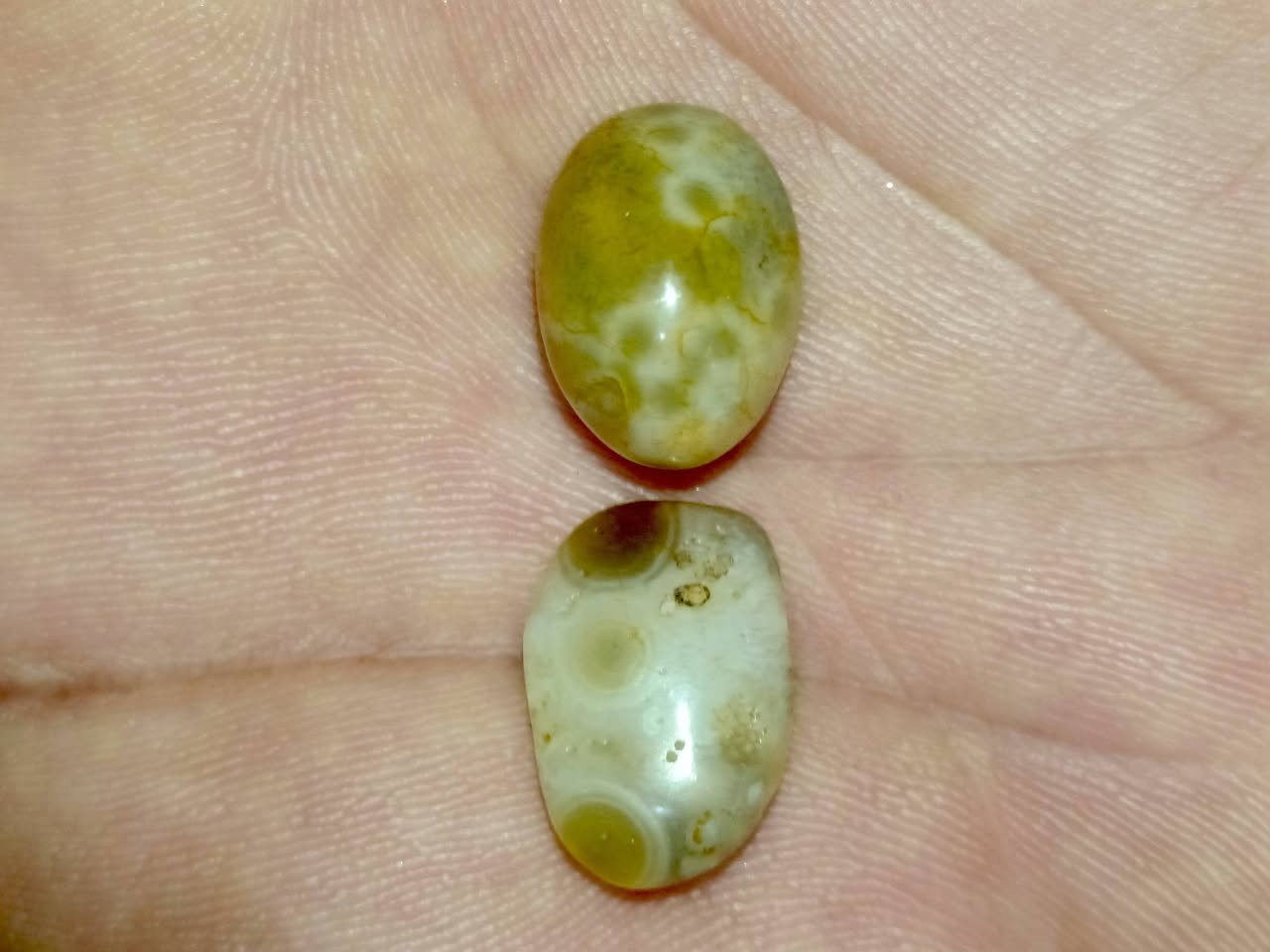 سلام عليكم نوادر سليماني عطف عطف نار هذني مصوره نقيب وثانيه بيها بنيه منحنيه مراوس سبحه كهرب او محابس ياقوت او زمرد او فيروز  اهل الخبره يعرفون هيج نووع شنو شغله وهم فاسدات شرط شغلهن مشروطات مال زماط متوارثات من جد جد


**إذا كنت صاحب هذا الإعلان وتريد حذفه لأي سبب، رجاءا أرسل رسالة إلى الدعم الفني**