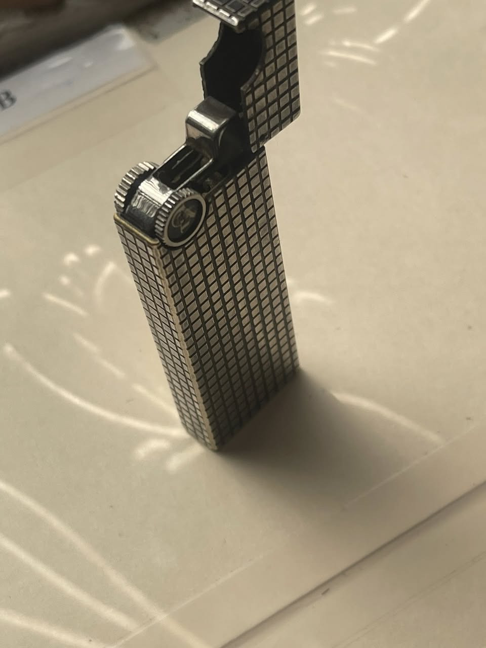 مارومان / Maruman طلاء فضة
المنشا: اليابان 
انتاج : ١٩٧٠ 
المادة: طلاء فضي (Silver Plated)
شغاله ومضمونة من تهريب الغاز 
للاستفسار خاص او
***********
