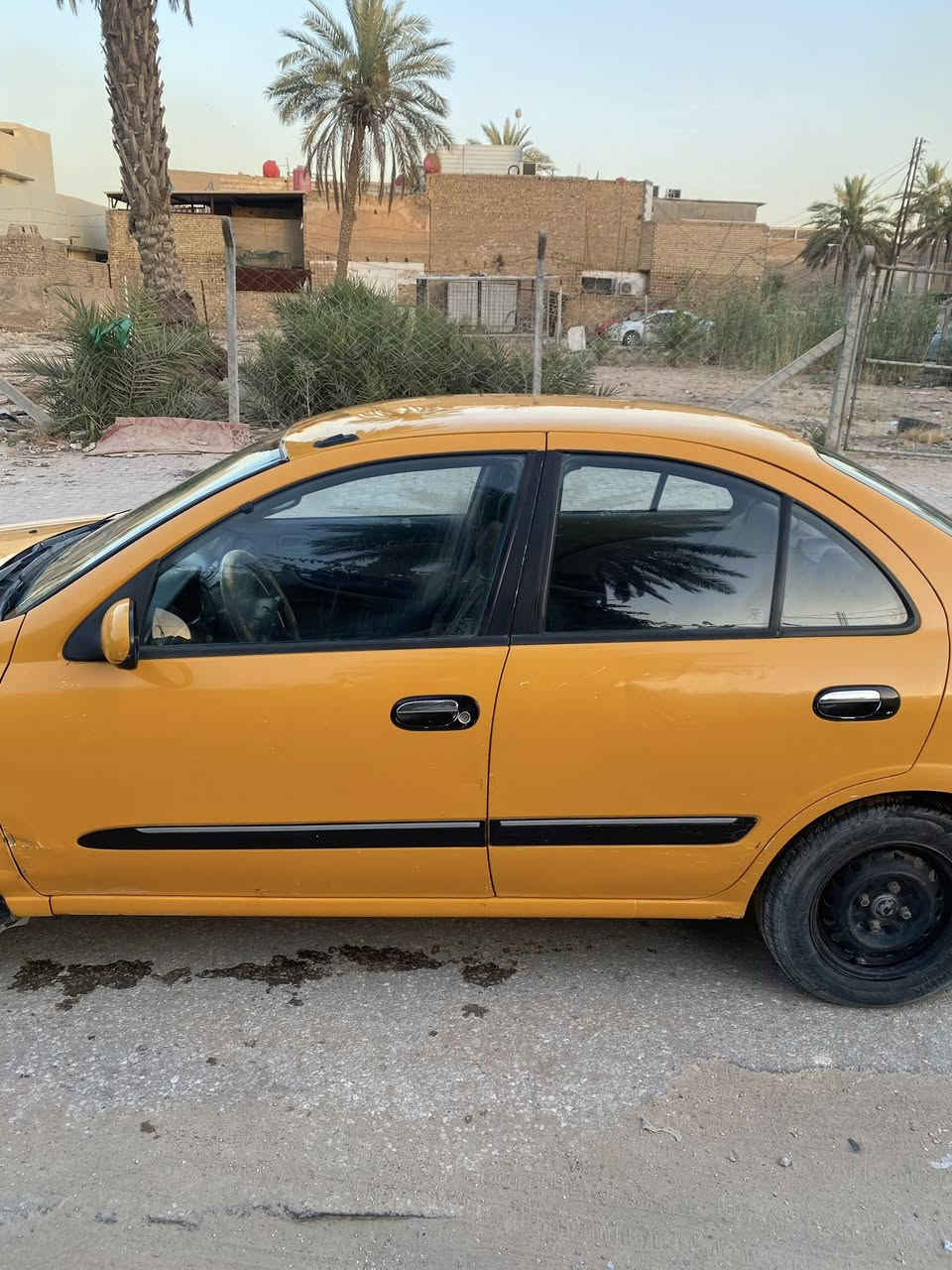 سلام عليكم 
صني مديل 2001 
رقم بغداد 
بيه بارد 
وبية خياسات قليله 
محرك1400
العنوان : النجف الاشرف حي السعد 
السعر : 50 وبيه مجال 
الأستفسار : ***********
