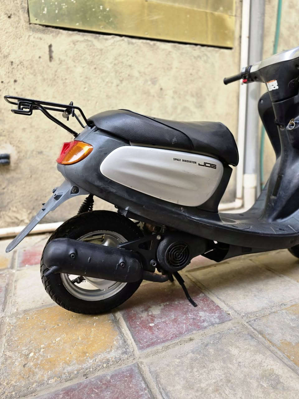 السلام عليكم دراجة منغولي لون سلفري دراجة مكفوله قبل فتره مطلعها من الحاويه مكان ناصريه مركز ***********
