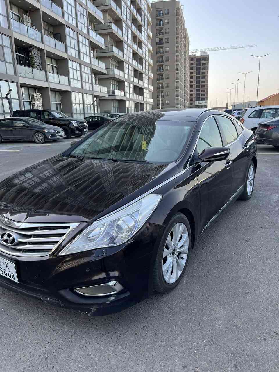 هونداي ازيرا  موديل 2014 خليجي لون بيتنجاني ( جوزي ) متغير بالليل يبين اسود
اعلى مواصفات vip ماشية 103 كيلو 

مكينة 6 سلندر 3000 دوش ( المحرك مفتوح معالجة رواجز )

سيارة رقم اربيل الدولي الجديد

سياره بس جاملغ امامي صبغ بدون دواخل والسونار مرفق 

المواصفات:

. بصمة

. هاند بريك كهربائي

. اوتو هولد توقف في الازدحامات بدون بريك

.بانورما

•زراك لايت

 •عدد AIR BAG 8 

•جلد قرمدي 

•ويل كب 18 

•سماعات +دمام 

•دبل كزوز

•حساسات أمامية وخلفية

 •لايت زينون + LED•كشاف •حساسات

•تبريد امامي وخلفي مناخين منفصل

 مفتاح التشغيل بصمة 

•شاشة تسلا كبيرة وكامرة 

•لد امامي 

الانارة الداخلية LED•

•كشنات الامامي كهرباء 

.مساج للسائق بالكشن وضعيتين

.كشنات الامامية تدفئة وتبريد

. نظام مانع الانزلاق 

•لايت تحكم كهرباء يصعد وينزل

•مانع انحدار 

• لد خلفي مسطره

•بردة خلفية اوتماتيك 

.ترحيب عند الاقتراب

مثبت السرعة Cruise 

•المودات والأوامر الصوتية

 .نظام مانع الانزلاق

.المرايا الجانبية قابلة للطي كهرباء

•دشبول ليرزي 

السيارة عليها سيرفز كامل جديد بلكات ونوزلات ومجاول وفيت بم 

السيارة عارضها ب 125 وبيها مجال بسيط حك الجية

مكان السيارة بغداد حي الجهاد

رقم التليفون واتساب 

***********
