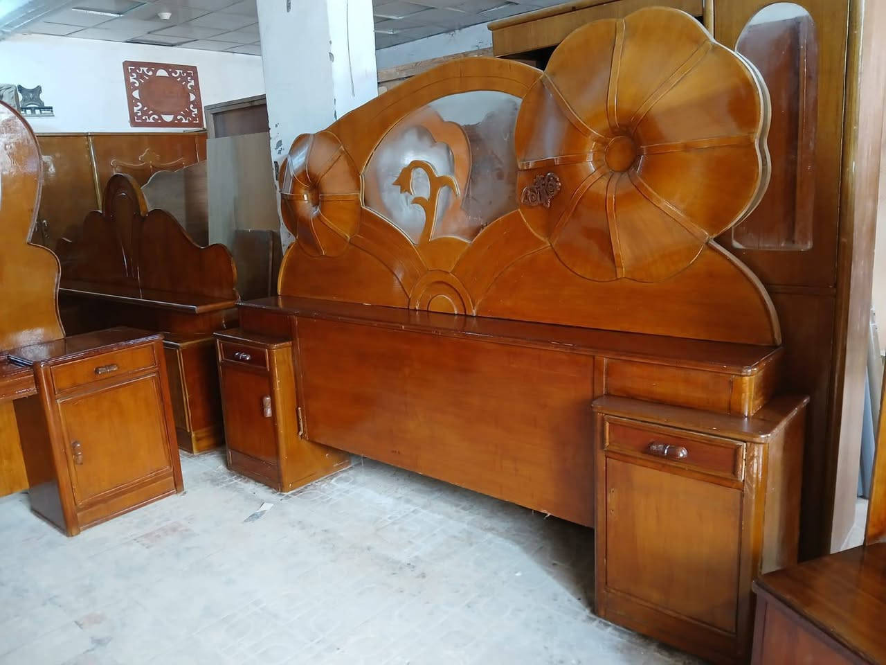 يالله 
غرفة نوم 6باب صاج تسكام  
درجه اولئ 
الضهر جرجوبه براغي  
كامله من كلشي 

السعر 450

العنوان  
حلة ناحية ابو غرق  شارع الامام  
قرب  جامع وحسينية الياسري 
***********
