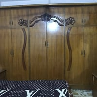 غرفة نوم  نفرين ٨ قطع   خشب عراقي صناعة عراقيه   استعمال قليل   متكونه...
