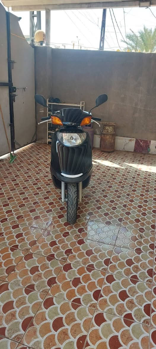 دراجه سبيسي ياباني نضيفه كفرات اصلي خمس اختام مكينه اشكد الكاع نضيفه كلش مابيه اي نقص كامله 
سعره ٩٠٠ اوبيه قليل 
***********
