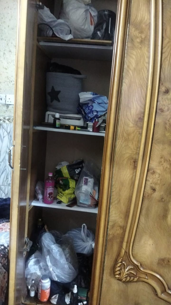 كنتور زان مصري ٦. ابواب نظيف اي ضرر مابي 

موكيت ٣. في ٥. ماخذينة من النساجون بعدة جديد قليل مستعمل 

مكان زيونة بغداد


**إذا كنت صاحب هذا الإعلان وتريد حذفه لأي سبب، رجاءا أرسل رسالة إلى الدعم الفني**