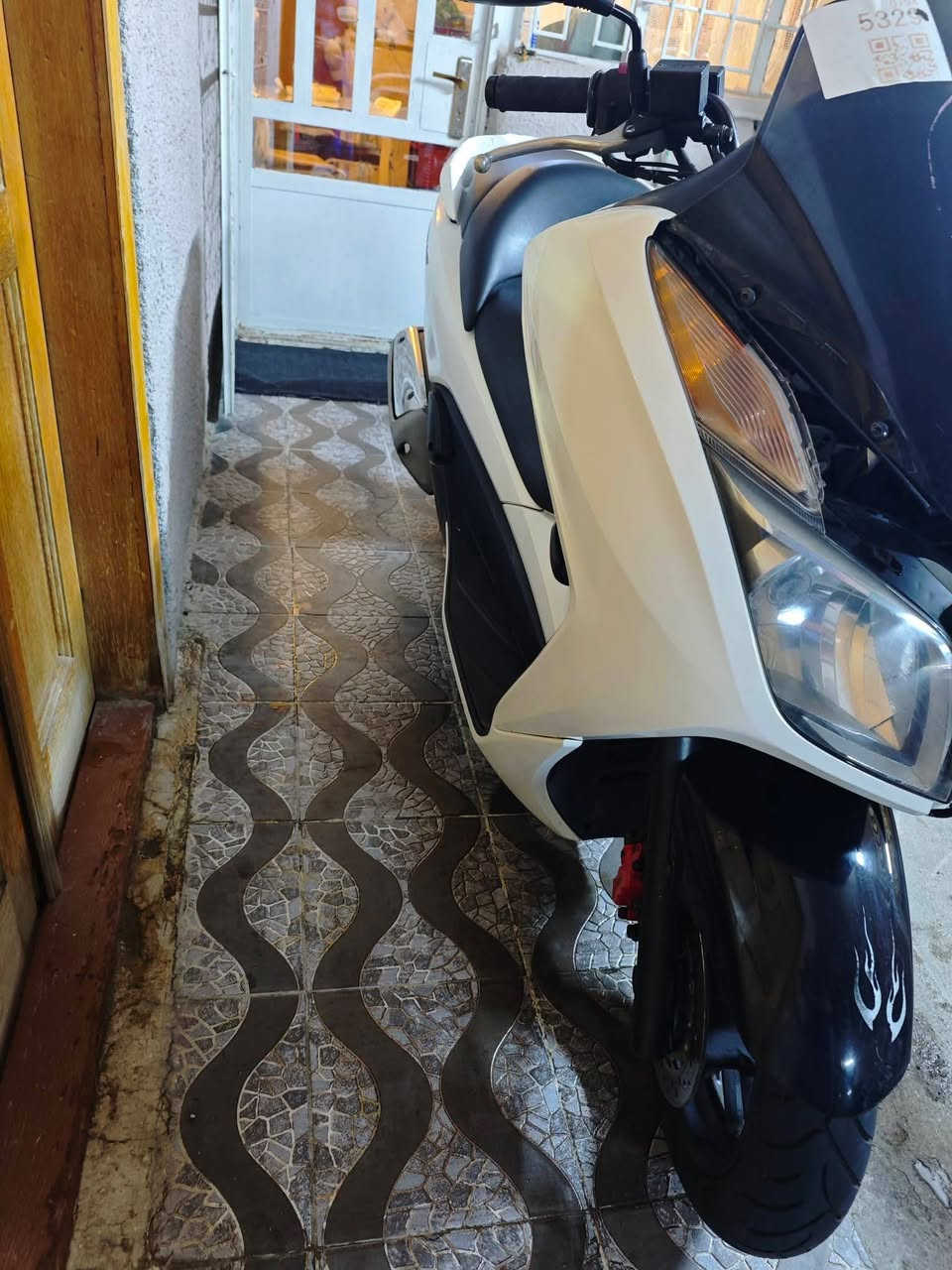 فورزا صفر 12 Si ABS
ماشية 28 الف تدفئة يدات بيه تنقيص دهن  فقط من هية باردة اطلع دخان بس تحمة يروح ونقص 7 البجم صار بيه حادث الصفحة اليمنة بيه شخوط والجاملغ الامامي انكسر وحدة من المري ماكو  عنواني بغداد السيدية 
السعر 1.250.000 قفل الدراجة شغالة اي شي ما بيهة


**إذا كنت صاحب هذا الإعلان وتريد حذفه لأي سبب، رجاءا أرسل رسالة إلى الدعم الفني**