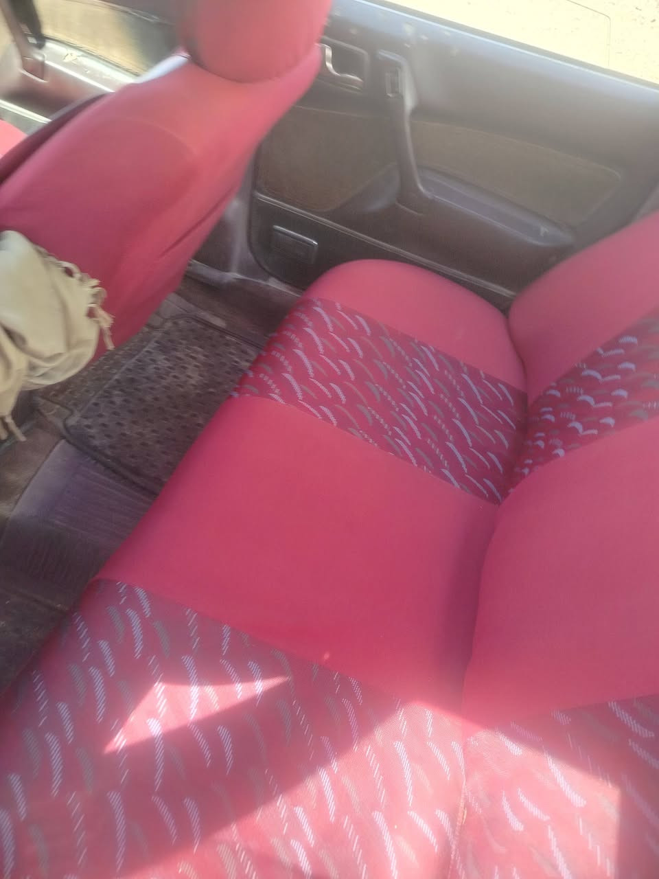 ميسبوشي كلنت 91 نضيفه كير اوتوماتيك محرك جديد بدون خياس رقم صلاح الدين دولي.صاحبها الشرعي بل ديوم  سنتر لوك ريموت    السعر 35بيها مجال بصيط مراوس يرهم. ب ادوات مكاني تكريت الديوم  رقم ***********
