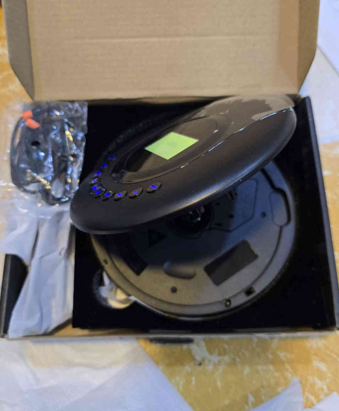 ام بي اثري او مشغل رام افلاش 
شحن تايب سي + هيتفون 
بضاعه اوربيه  سعر القطعه 7 
عنواني فاو جنوبيه 
***********
