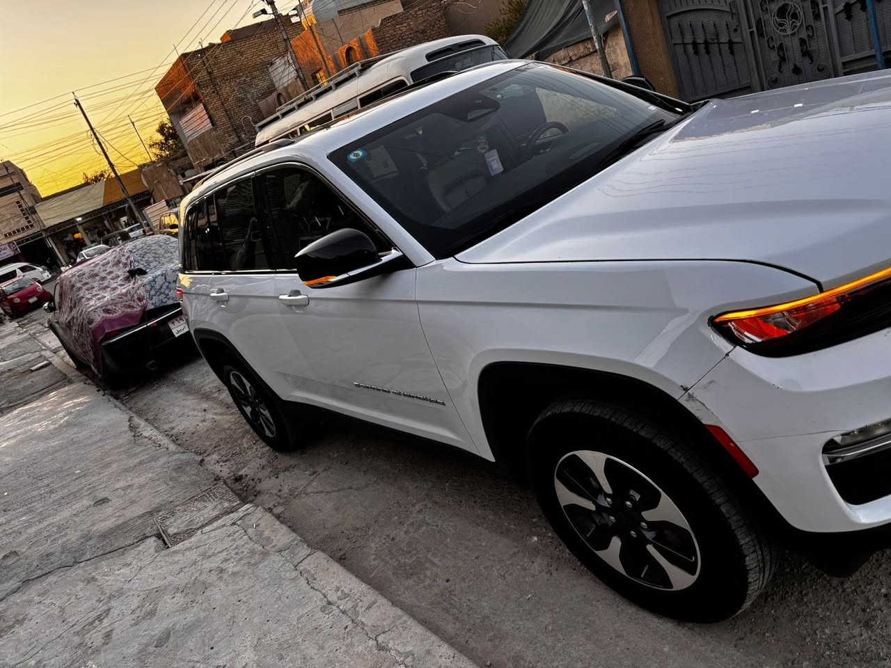 السلام عليكم 
جيب هايبرد وكهرباء موديل 2024
حادث فقط بنيد صبغ بدون شواصي او لغود وصور الحادث مرفقة
محرك 2000 توربو
فول مواصفات 
بصمة 
رادارات
قطعتين تبريد
تدفئة كشنات امامي خلفي
السيارة نظيفه ومابيها نقوصات
ماشية ٩٠ الف
السعر ٢٧٥ ورقة وبيها مجال 
للاستفسار رقم صاحب السيارة 

+964 774 056 0333

مكان السيارة بغداد


**إذا كنت صاحب هذا الإعلان وتريد حذفه لأي سبب، رجاءا أرسل رسالة إلى الدعم الفني**