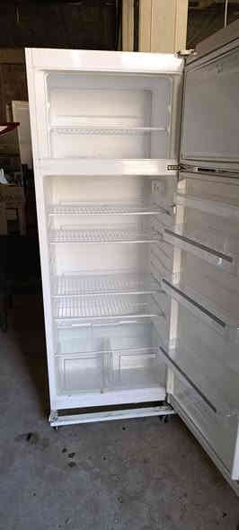 سلاوی خوداتان لێبێت سەلاجەی زۆر زۆر خاوێن بۆ فرۆشتن مارکەی ڤیستێل  قەیاسی 18 قەدەمە  هەر   بەرێزێک خوازیارە پەیوەندی بکات یا خود نامە بنێریت 
***********
***********
تێ بینی ناو نیشام سۆران بەرزێوە
