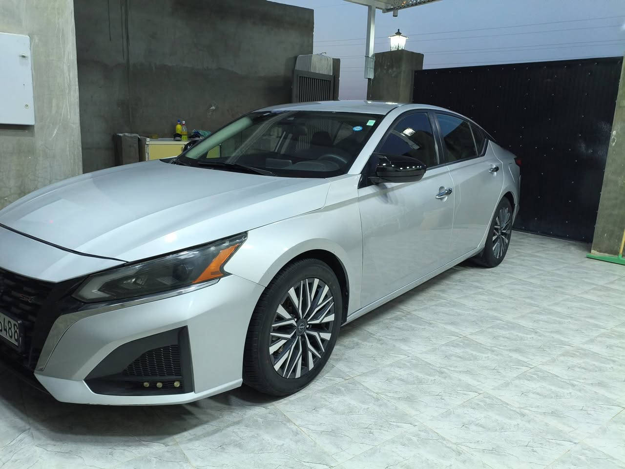 السلام عليكم
للبيع او مراوس بشمالي فقط 
التيما 2024 قطعتين صبغ ماشيه 26
باسمي السياره جديده جدااا على وضع الشركه 
العنوان ديالى. جلولاء 
للاتصال  ***********
