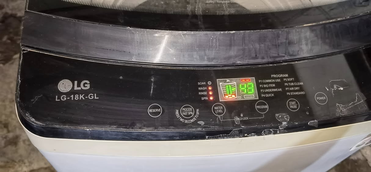 غسالة للبيع 
اوتوماتيك 
 L G 
 حجم 18 كيلو حتى البطانيات تغسل 😍
شغال ١٠٠٪
ما مفتوحة 
عنوان دهوك بروشكي فرع بانزين خانة ايفريست والمدرسة 
محلى كوجرا 
***********
***********
