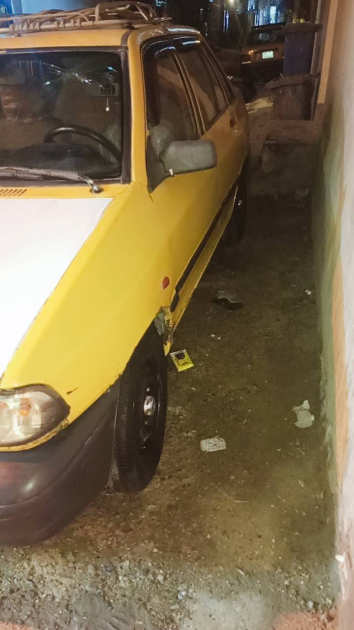 سلام عليكم سايبه للبيع موديل 20013 سياره حلوه مكينه نضيفه كير نضيف بس عدك رابع يرجع بنمره شواصي شوي تعبانه ما معمرهن سياره تجي تكلب بيدك كشره موضع بصوره سعر 25 بيه مجال مكان بغداد مدينت الصدر *********** رجان لا تحب سولف لا تتصل
