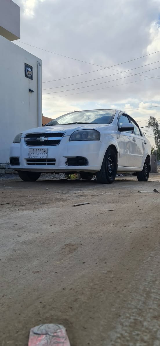 السلام عليكم
افيو 2009 مسكر 
وارد امريكي 
بيه مكانات صبغ 
رقم ديالى مشروع وطني 
تحويل مباشر 
تحتاج صيانه لتبريد 
تخم تاير جديد 
كهربائيات بلاد 
حداديه وره وكدام 80٪
مكان نجف الاشرف 
السعر 65 وبيه مجال 
***********
