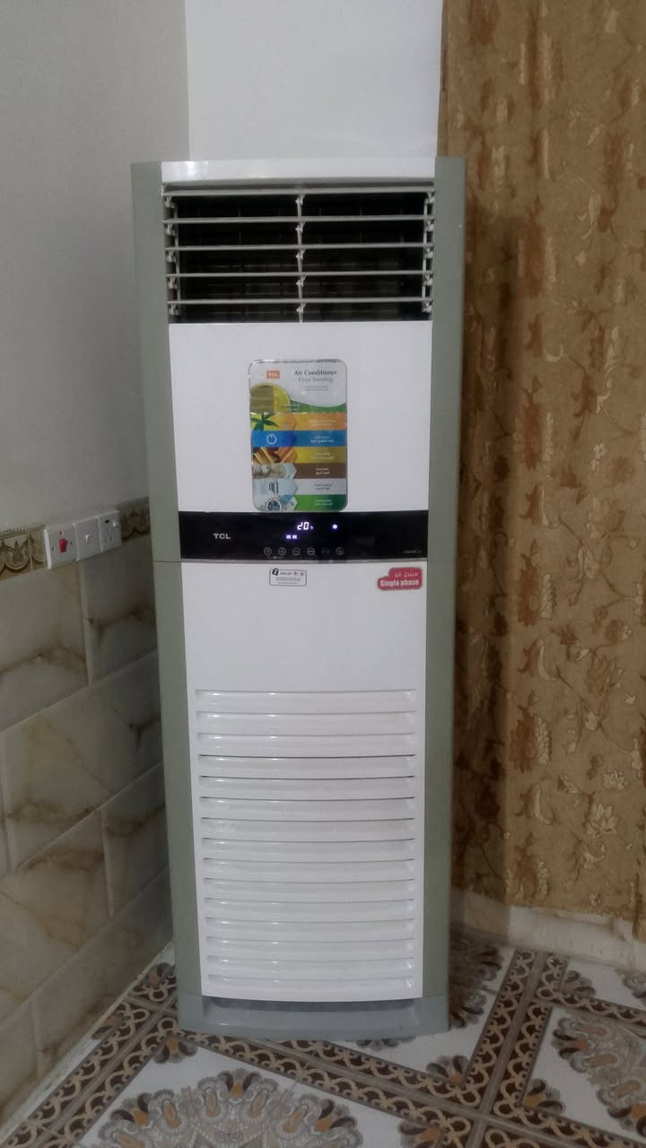 السلام عليكم 
سبلت  TCL  باب اول 3 طن تبريد ثلج  +قفص مكيف للبيع مكاني عزيزيه ***********
