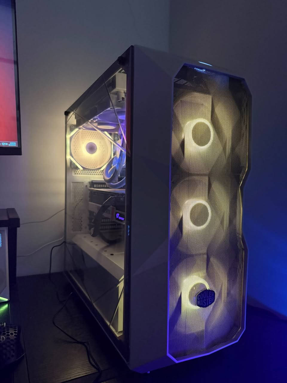 كيس + شاشة 2k
1400 (مليون و 400) قفل 

مواصفات الكيس  ( كلش نظيفة )

GPU: Colorful iGame RTX 3070 Ti Ultra White OC

CPU: RYZEN 5 5600X

COOL: DEEPCOOL LE520 ARGB  

M.B: GIGABYTE B450 DS3H

RAM: 16GB (2*8) 3200Hz

M.2 NVME: 256GB

SSD: KINGSPEC 128GB

HDD: 1TB WD

PUS: EVGA 750W BRONZE FULLY MODULAR

CASE: COOLER MASTER TD500 MESH WHITE

مواصفات الشاشة

الشركة mass

الدقة 2k

الحجم 27 

التردد 240 هرتز

الاستجابة 1 ms
ips


**إذا كنت صاحب هذا الإعلان وتريد حذفه لأي سبب، رجاءا أرسل رسالة إلى الدعم الفني**