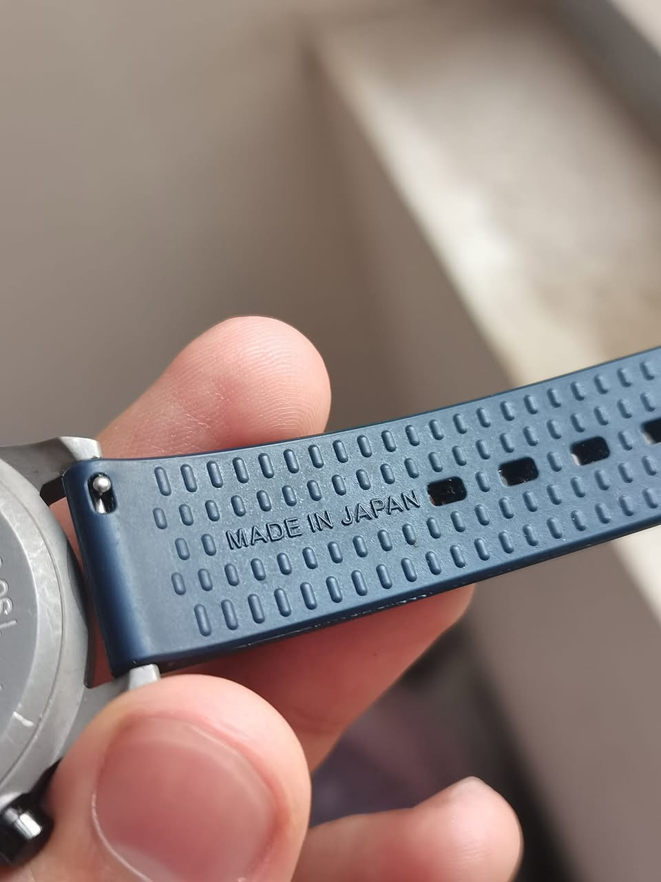 ساعة  Knqt تيتانيوم ياباني رجالي أصلية
مكينة يابانية سولار شحن ضوئي 
قطر 40 عدا الزمبلك
جام الساعة زفير وسير الساعة ربل أصلي
الساعة بلادية بالكامل نظافة عالية جدا 
البدي تيتانيوم بالكامل
لون الساعة ازرق تيفاني فاتح ودزاين جدا مميز
الساعة توقيتن مع كرونوغراف وحركة ميل الثواني مثل الاوتوماتيك
سعر 65 الف نهائي قفل
رتيل الساعة مو اقل 250 دولار 
توصيل بغداد 5 محافظات 6
رقمي *********** واتس اب
