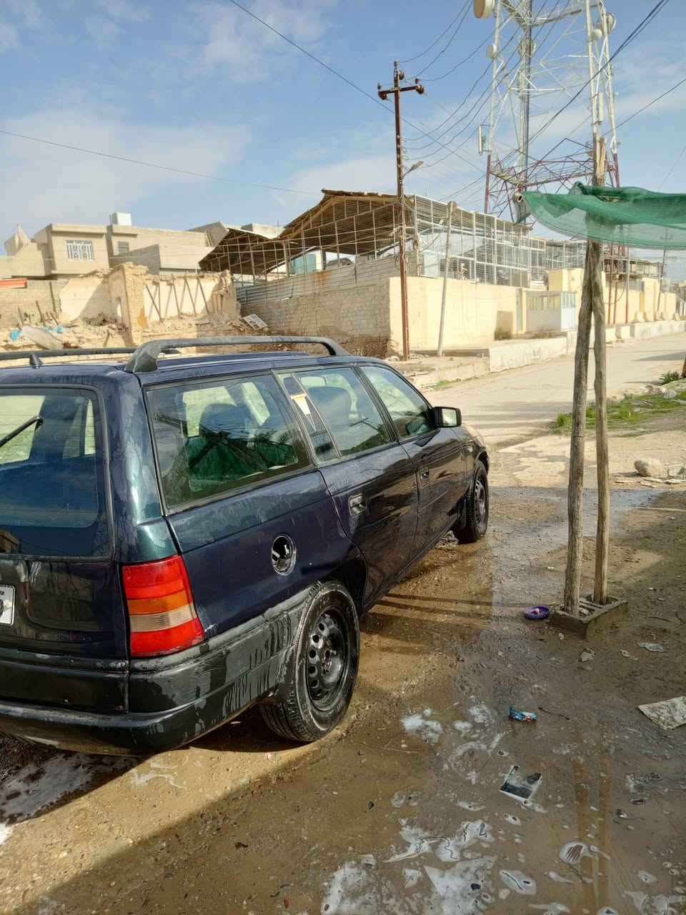 السلام عليكم العزاء الكرام موجوده سياراه أستراء استيشن موديل الرابعه وتسعين تبريد تحويل ثاني رقم  الجنوبي صلاح الدين محرك 18 كابريته رقم الجهاز ***********
