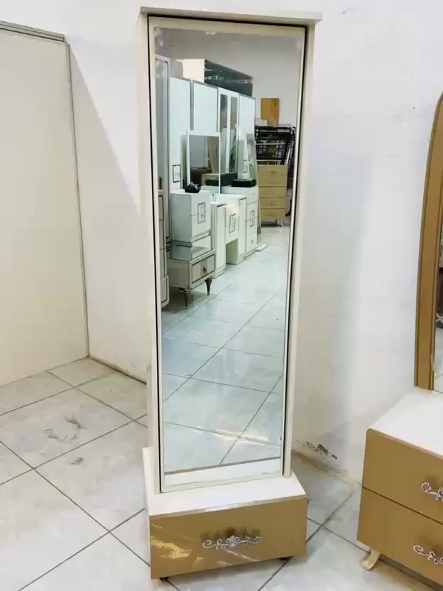 غرفه نوم تركي عشر قطع ضخمه شغل ثقيل للبيع استفسار حجز وتساب ***********
