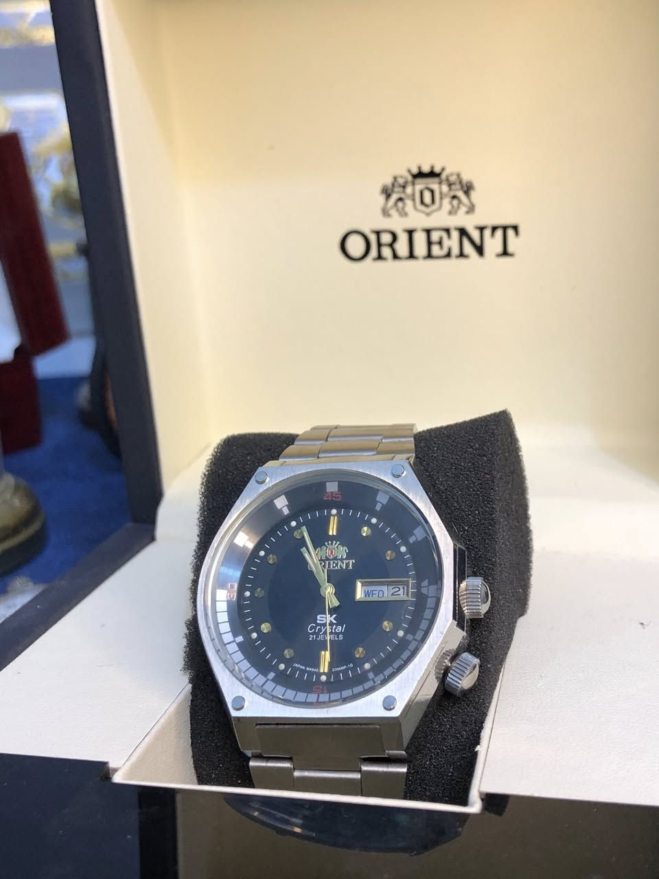 متوفر جميع انواع الاورينت والساعات للتواصل عبر الواتساب 
***********
