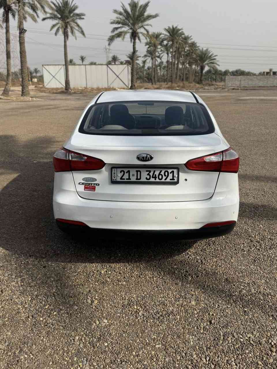 السلام عليكم كيا سيراتو خليجي موديل 2013شكل 15
محرك 1600دوش بشرط 
مكينه كير كله بشرط 
ماشيه 120حقيقي حت الجرس شغال 
السياره بيه قطعه وحده صبغ الباقي كله مكفول 
رقم سليمانيه شرط التحويل 
حداديه صدر جاهزه اي نقص مابيه 
مواصفات
شاشه 
كأمره 
تحكم سترين 
داخل اسود 
العنوان بغداد 
الشراي يتصل ***********
السعر 116بيهً مجال
