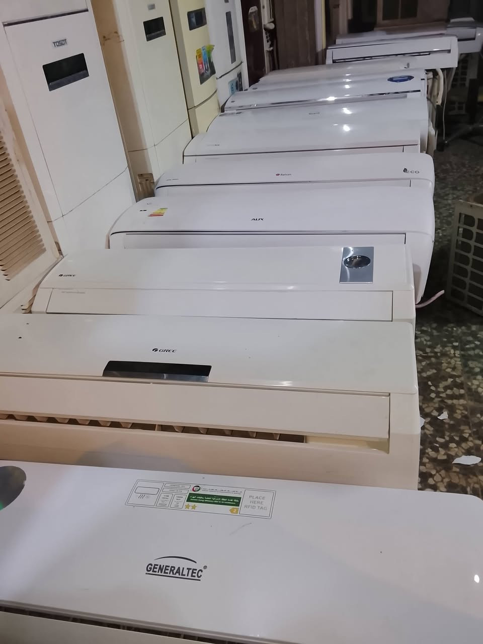 🦅ورشة احمد ابو حسين الفنية  تبريد وبيع السبالت المستخدمه من الماركات العالميه من مزاد السليمانية
ل.بيع. كافة أنواع السبالت المستخدمه ونضافه % 99
ولا تخلي الحر يباغتك.. عروض رمضان من "ورشة احمد ابو حسين " وصلت! 🌙 لديكم بالبصره الحيانيه شارع خليج العربي 
اشترِي راحة بالك مع جهزه من سبات العالميه و مصمم لأجواء العراق الحارة:
🔥 يتحمل حتى 65 درجة سيليزية (ما يفصل بالحر).
💪 ضاغط استوائي T3 نحاس 100%.
⚡ اقتصادي بالكهرباء بغاز 410 الحديث. ويوجد R22       و. شرط النظافه %99 
📍 . و العنوان البصره الحيانيه شارع خليج العربي قرب سوق تأمين 
⚠️ الكمية محدودة جداً وبأسعار تنافسية كبل دخولنا لصيف !
احجز الآن قبل نفاذ الوجبة:
📞 اتصل بنا: *********** او راسلنا على واتساب متواجدون على مدار 24 ساعه 
✉️
