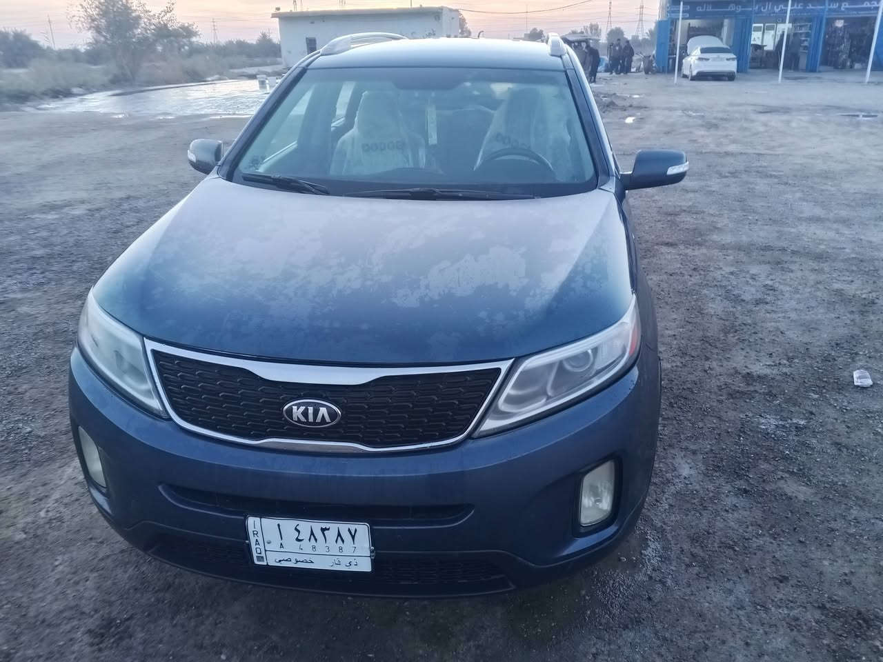 سورينتو 2015 كفاله عامه ماعدا صدعه بسيطه بالجاملغ موجوده بالمنشور السعر 160 وبيها مجال بسيط للتواصل والاستفسار *********** مكاني ذي قار النصر
