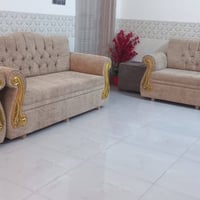 الخالديه • قرب جامع الواحد القهار • كنب