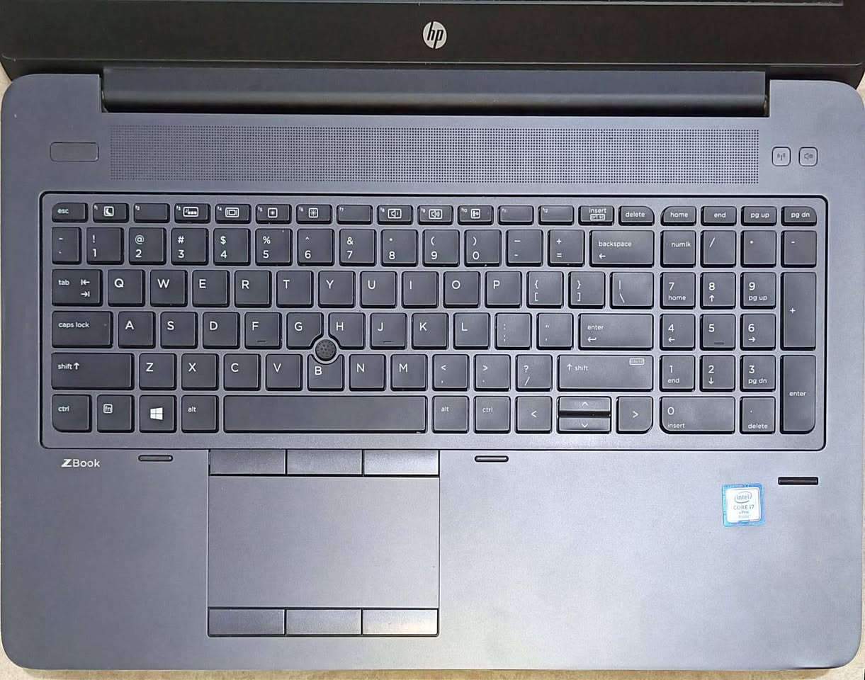 السلام عليكم 
لابتوب بي مشكلة بالبورد ضرب بسبب خليت هارد مو nvme لان هو ياخذ هارد نوع nvme وديته لمصلح ما عرفله 
الحاسبة تشتغل بس البايوس ما يقلع ف الشاشة دوما سودا والفانات تشتغل
اذا احد يعرف البورد مالته وين ينباع لا يقصر 
واذا احد يشتريه ك قطع غيار ابيعه هو وشاحنته 120 واط 
سعرهن 80
ملاحظة مابيه هارد ورام


**إذا كنت صاحب هذا الإعلان وتريد حذفه لأي سبب، رجاءا أرسل رسالة إلى الدعم الفني**