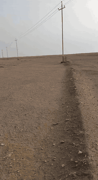 أرض زراعيه بادية السماوه ١٥٠دونم وبيه بيت للفلاح وبير وغطاس والأرض مفصله كامله والكهرباء واصله بنص الأرض الأتصال على رقم الهاتف ***********
