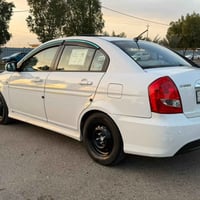 اكسنت للبيع موديل2011 خليجي بلو  بيهه بنيد وجاملخ بدون دواخل مكينه وكي...