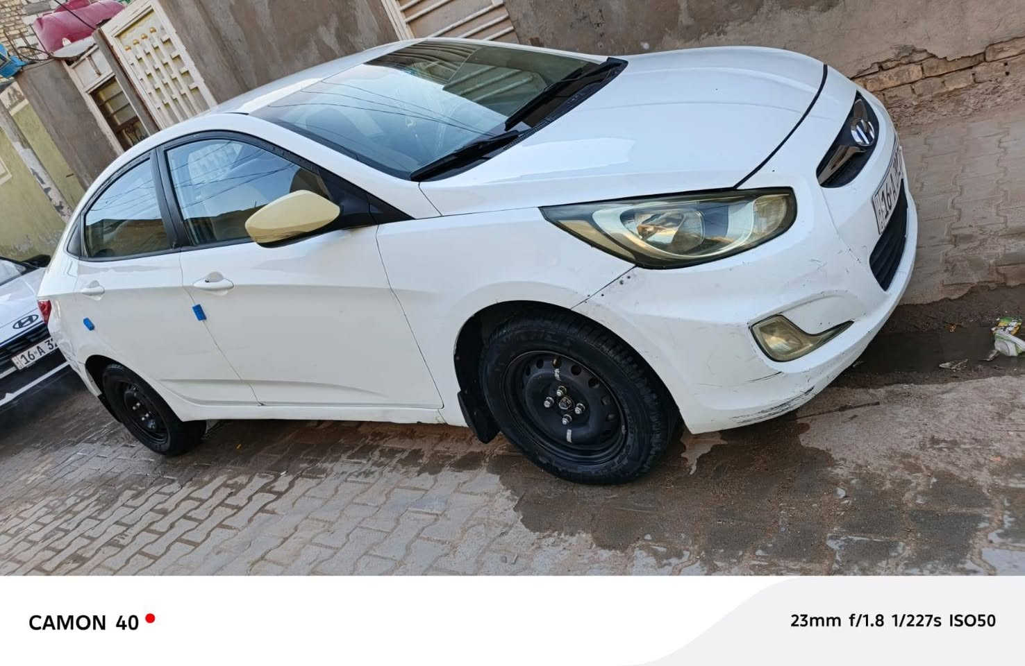 اكسنت للبيع 2013 جير ومكينه حلوات ماكينه 1600 سياره جير عادي سياره نظيفه وحلوه مقفوله ما ما عدا بابين صبغ بدون ضربه وبدون ضرر رقم انجليزي مداور ثاني يوم السياره نظيفه وحلوه مكان السياره بالنجف السعر 72 وبيها مجال 
***********
