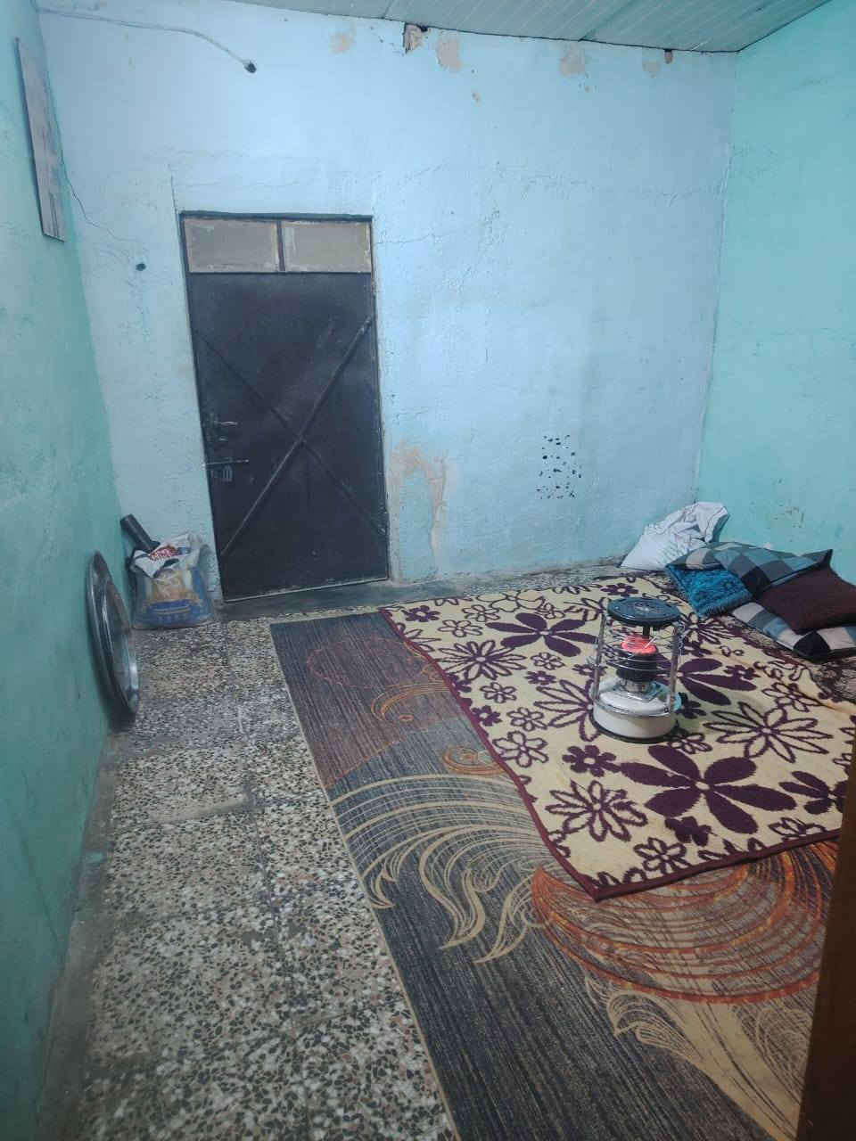 بسم الله الرحمن الرحيم
دار للبيع مساحه ٧٥تقريبا  نقد جنس الارض 
زراعي سعر 19 وبي مجال  خدمات ماء+كهرباء+ تبليط مجاري سقف سندويج+ سقف ثانوي  🌐 عنوان مدينه الصدر حي طارق الوسط بل فرع قبل السيطره للاستفسار ***********
